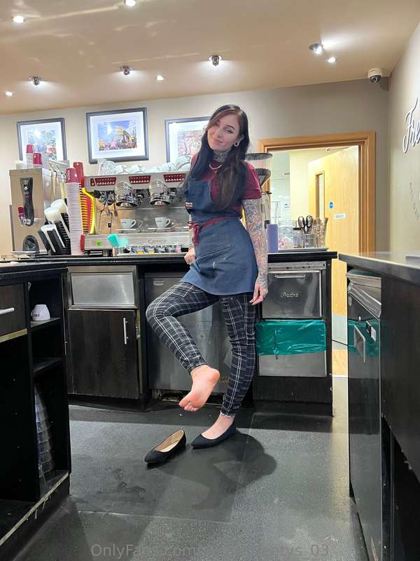 POV. Your favourite barista notices you looking at her feet .. 5