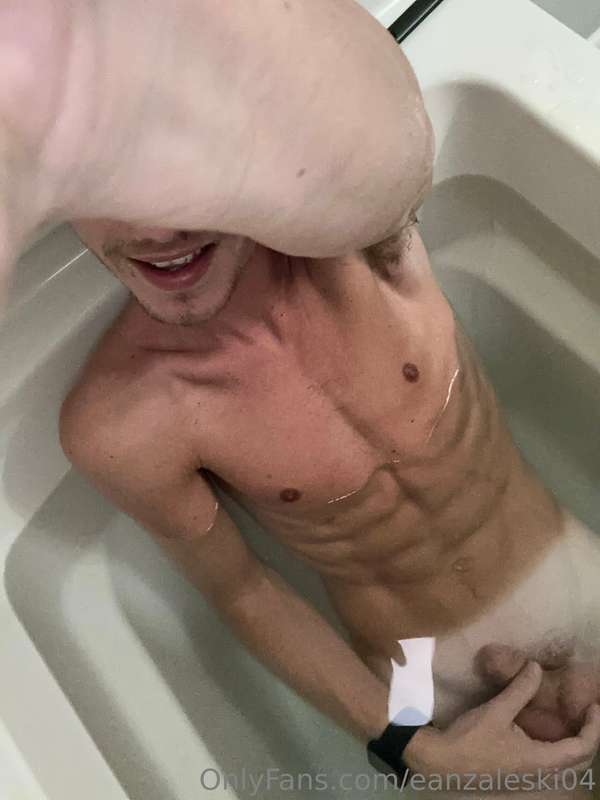 Soaking in some epsom salt 🙈🛁  (Flew over the front handleba.. 1