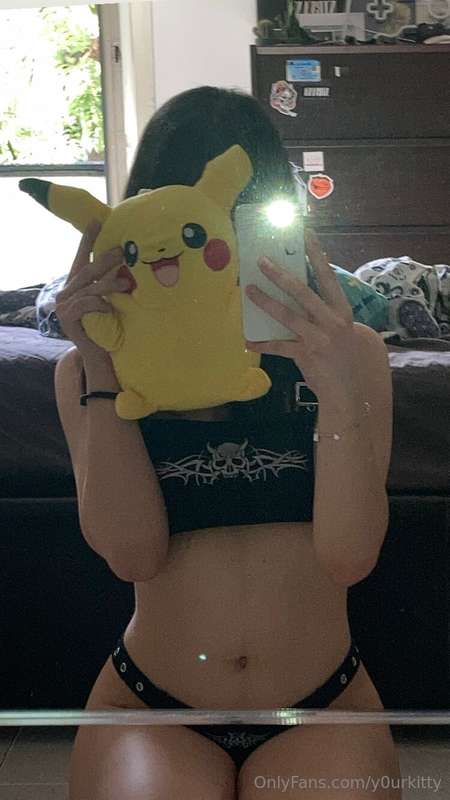 fan dei pokémon ci sono?❤️🤍