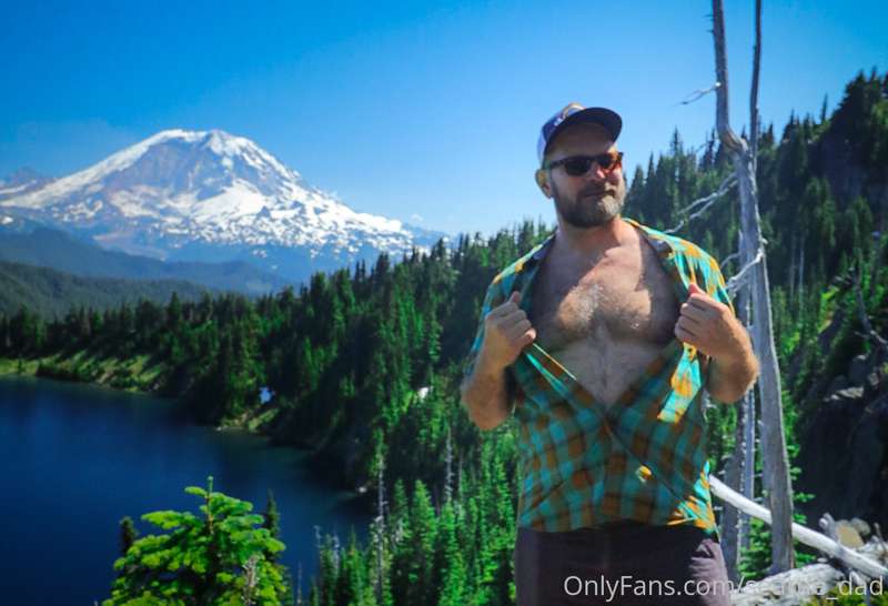 Love hiking naked.  🐻😈🏔 5