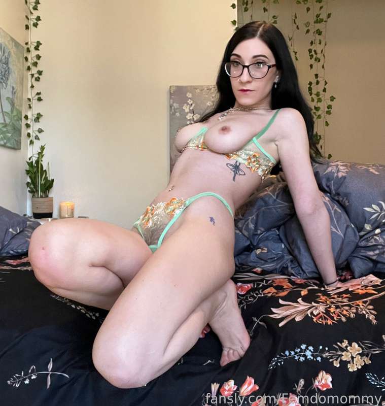 Femdomommy - Fansly - 13 Dec, 2022 20