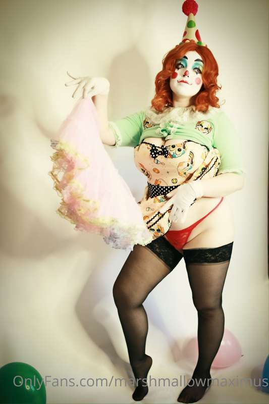 Retro Clown set (Part 1)
Ohhhh how fun it is to clown around.. 19
