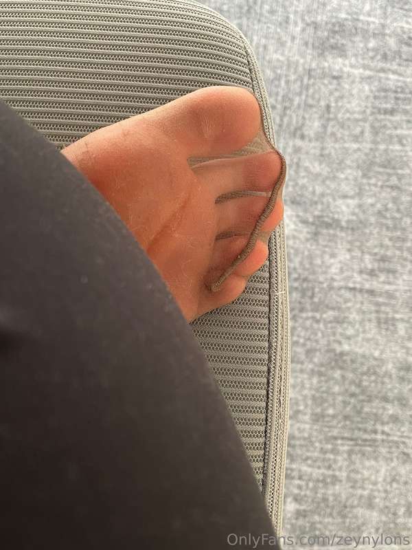 Zeynylons - Onlyfans - 12 May, 2025