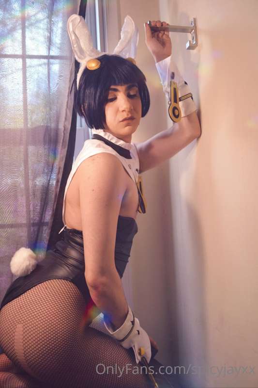 White Rabbit Bucciarati <3 Some simple, aesthetic boudoir pi.. 14