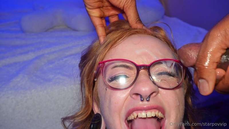 AzuraAlii Is one Filthy sluts, she begs for me to cum on her.. 7
