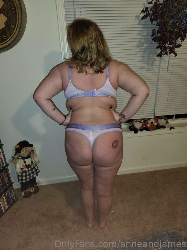 Happy Thongs 1