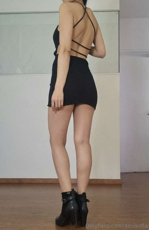 Latest with the sexy black dress, spring begins tomorrow her.. 4