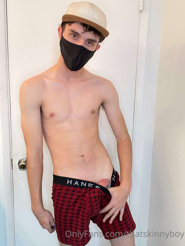 My birthday is in 5 days, does anyone want to buy my a gift?.. 28