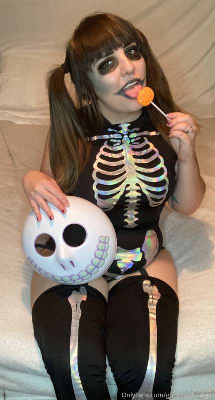 Barrel cosplay from the Nightmare Before Christmas 💀🎃 24