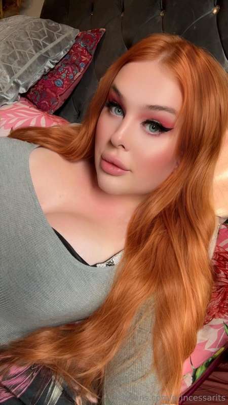 Fuck some cum all over my tits babe  6