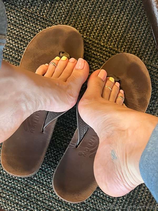 Some pics from last week 🩷 I’m ready for a new pedi. I’ve le.. 4