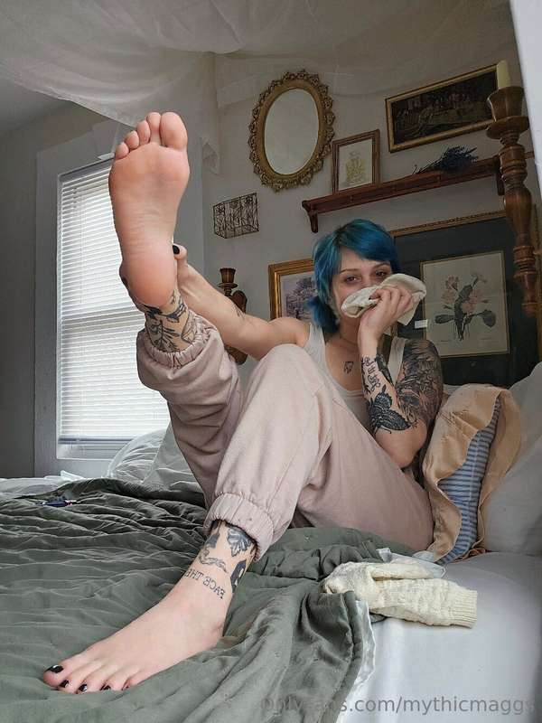Which would you rather sniff- my stinky socks or my sweaty s..