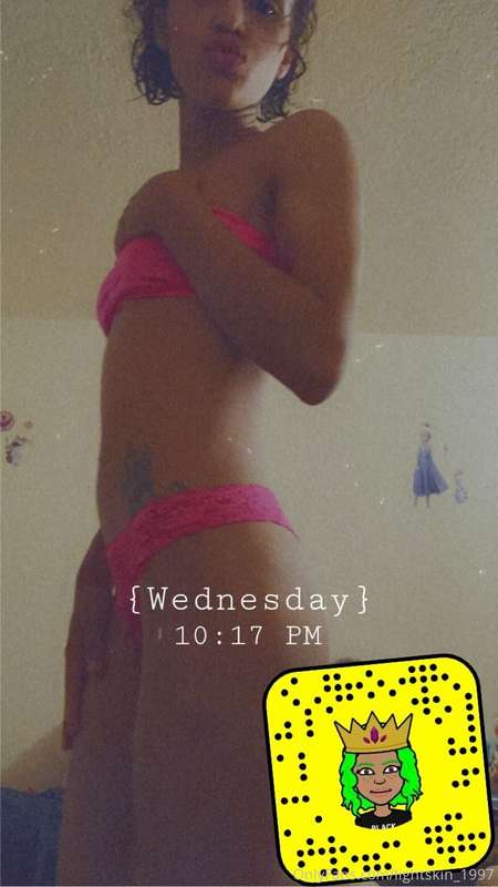 Goodmorningg 😘😘 Booty pics to start y’all day off with good ..