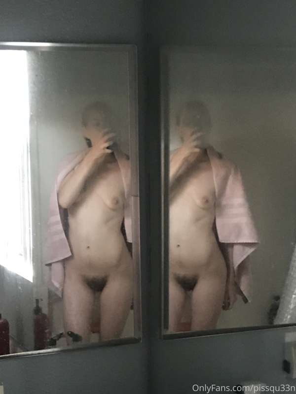 if i could have sex with two other me’s i would be SO happy .. 3