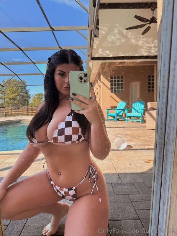 Do you worship me like a Goddess? 😇