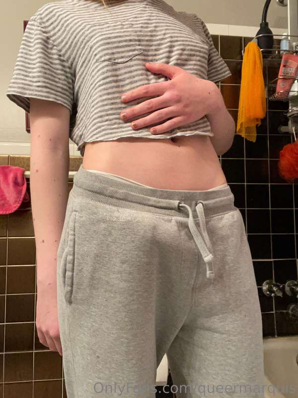 Having kind of a lazy day~ sorta wish I had a hole to fill r.. 5