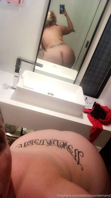 📸👅