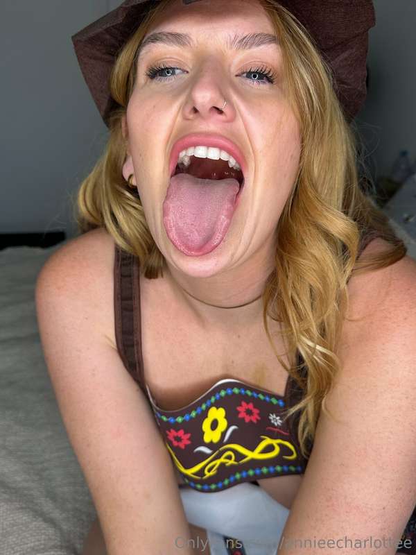 ## OKTOBER-FUCK-FEST 🍻  Watch me use my brand-new lovense.. .. 13