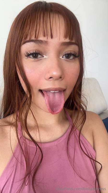 would u fuck my pretty mouth?😈💋