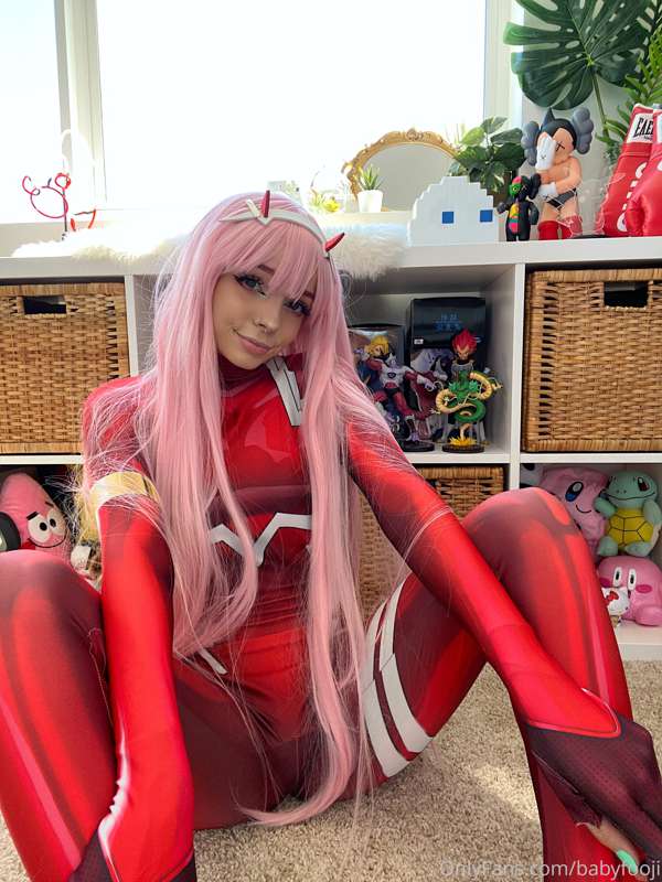 Zero Two set pt. 3 🌸☁️🖤💗🍭🌩 6