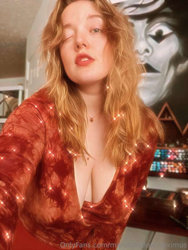 Just your friendly neighborhood witch with her titties alway..