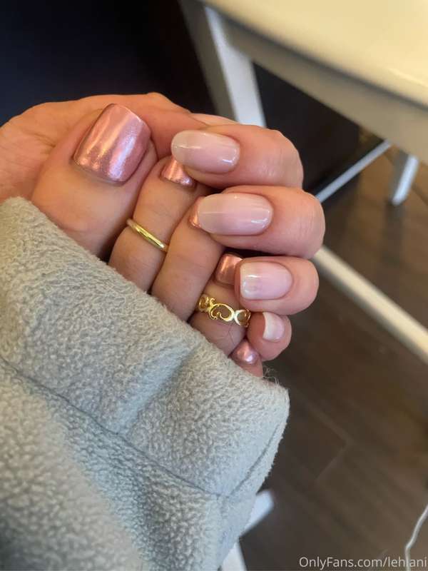 I actually think they are ridiculously beautiful, this pedi .. 2
