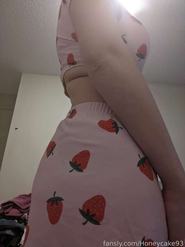 Honeycake93 - Fansly - 18 Dec, 2022 41