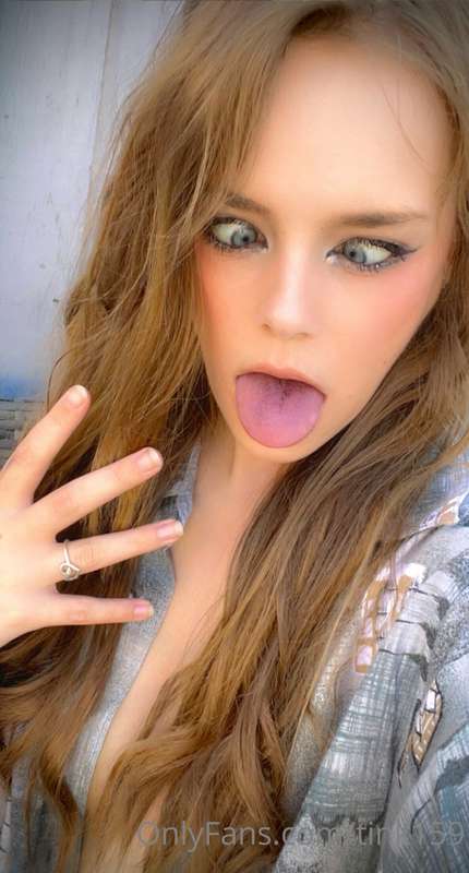 My tongue is purple 🤭🤭