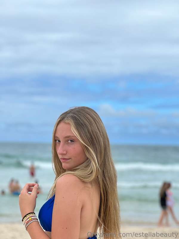 One look from me, and you’ll be addicted 