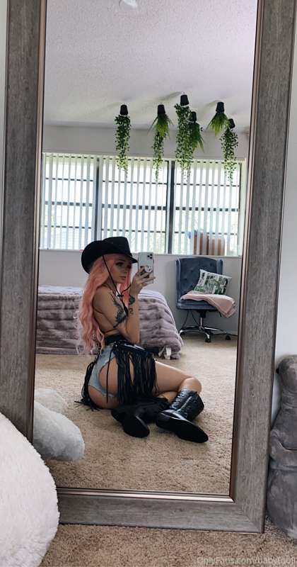 Cowgirl pt. 3 plus some extras 🖤 20