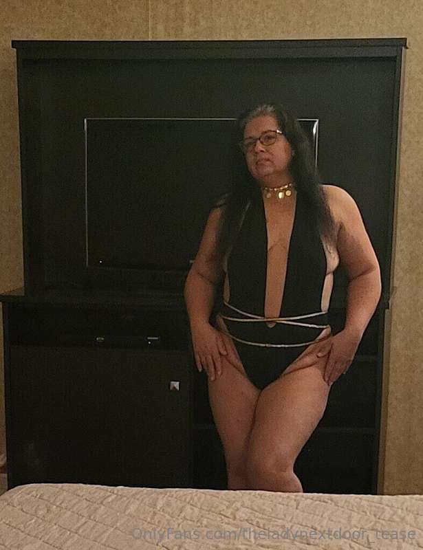 Installe toi devant moi chéri 