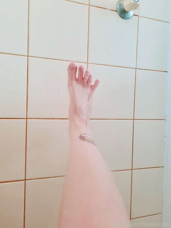 Some shower pics I got right before I had my surgery 🙈 hope .. 1