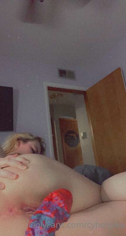 Watch me ride that fat dildo from my previous preview post ❤.. 9