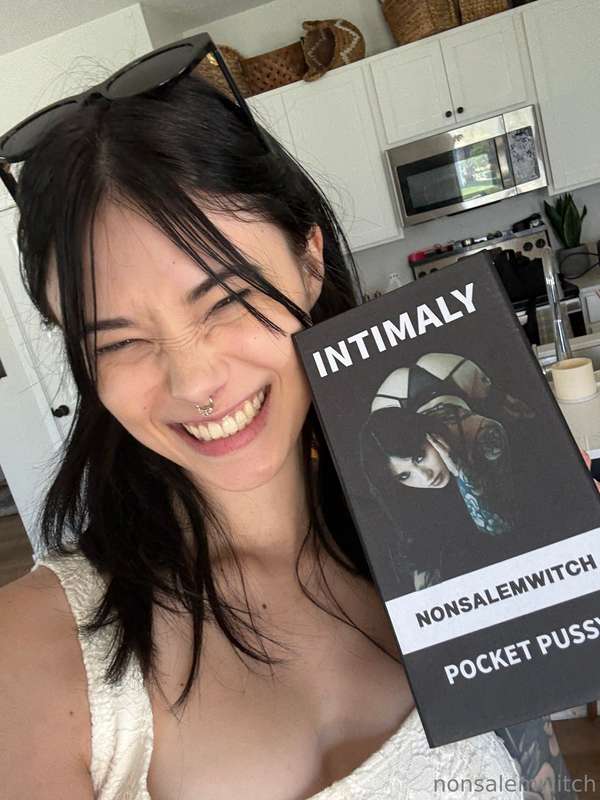 You can buy my pocket pussy now! Link 🔗 on my insta or twitt.. 2