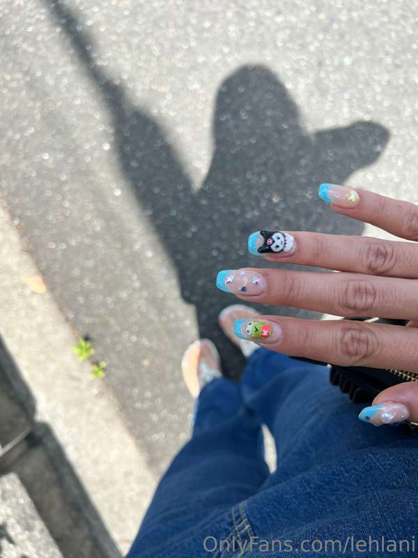 I am in love 🥰🥰🥰 prepare for me to spam you guys with feet p.. 15