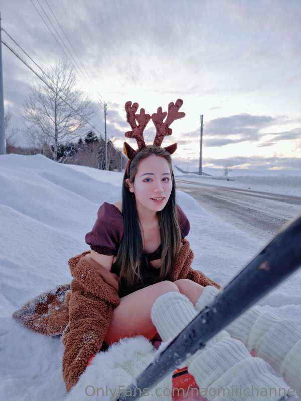 The reindeer can't move sleigh🦌💨❤️‍🔥
ソリを動かせないトナカイ🦌🔞🔞🔞 17