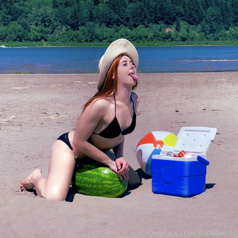 Picnic for two, any takers?😋🥰