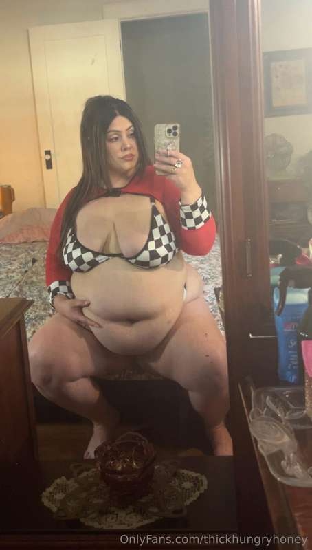 Tell me yall still wanna see these mirror pics ❤️🏁 4