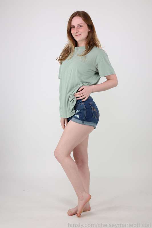 Chelseymarieofficial - Fansly - 08 May, 2025