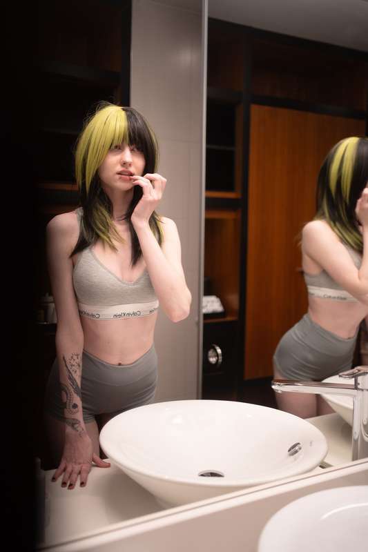 Little_Emo_Kitten - Fansly - 24 May, 2025 10