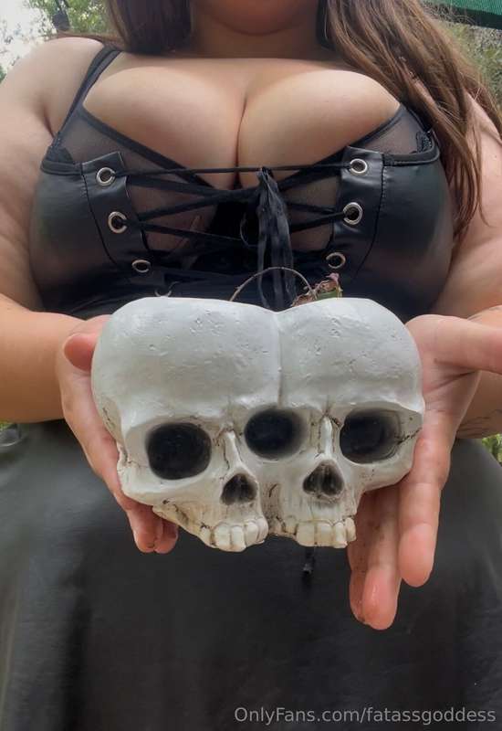Fatassgoddess - Onlyfans - 03 Apr, 2025