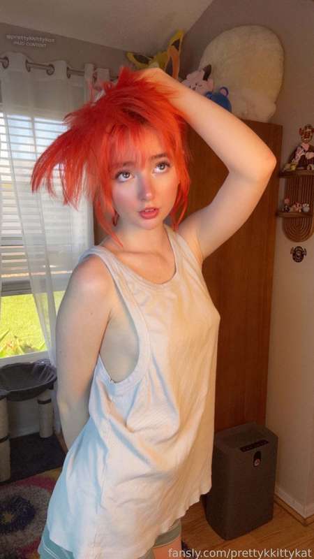 Prettykkittykat - Fansly - 2025-04-27T20:43:40