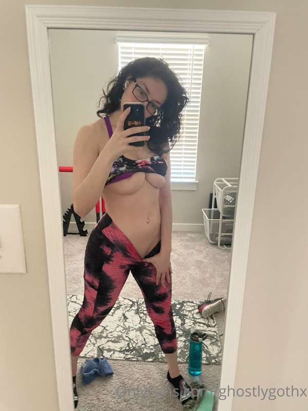 😏 3