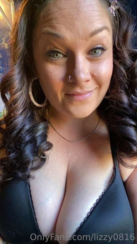 Lizzy0816 - Onlyfans - 23 Apr, 2023
