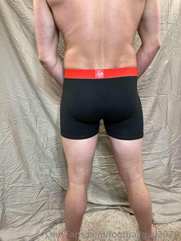 don't you just wanna suck on his amazing nipples! 21