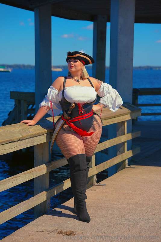 Ahoy 🏴‍☠️ - day 15 of 31 days of halloween