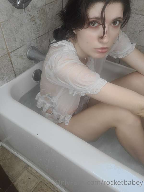 how are you surviving the heat ? I'm taking ice baths 3