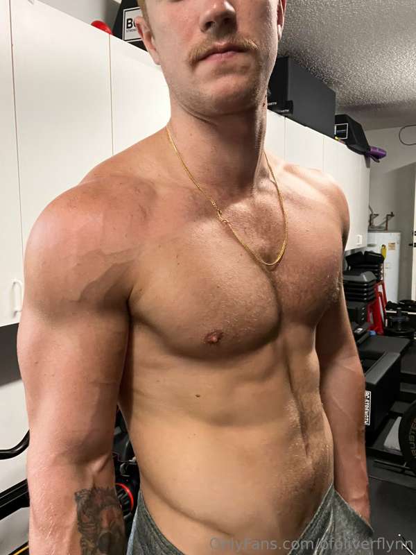 wanna come closer? ​🤤