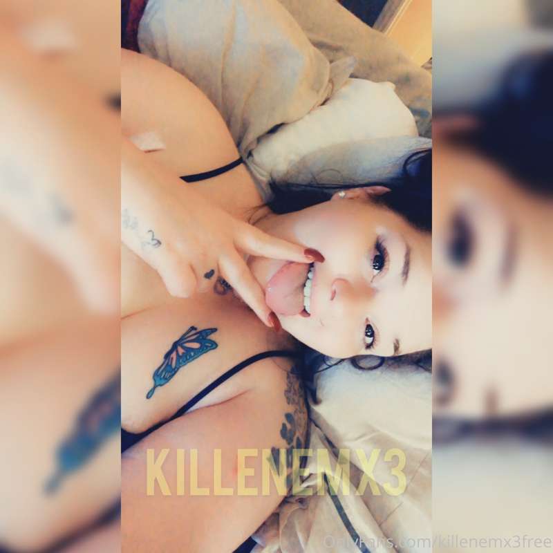I like girls who like girls, come find out 😈👇
Https://Onlyfa..