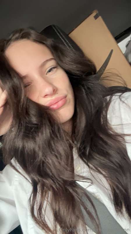 Eyes that tease, lips that please💋💋